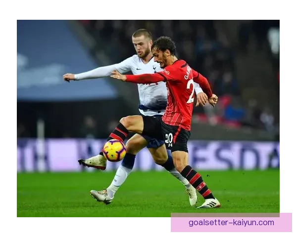 西汉姆联迎来新援苏莱曼，备受期待助力球队争夺英超荣誉