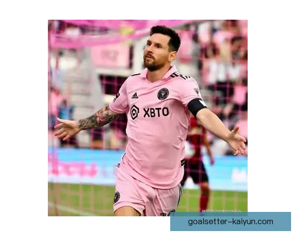 梅西体系核心争议引发专家热议，未来战术走向值得关注