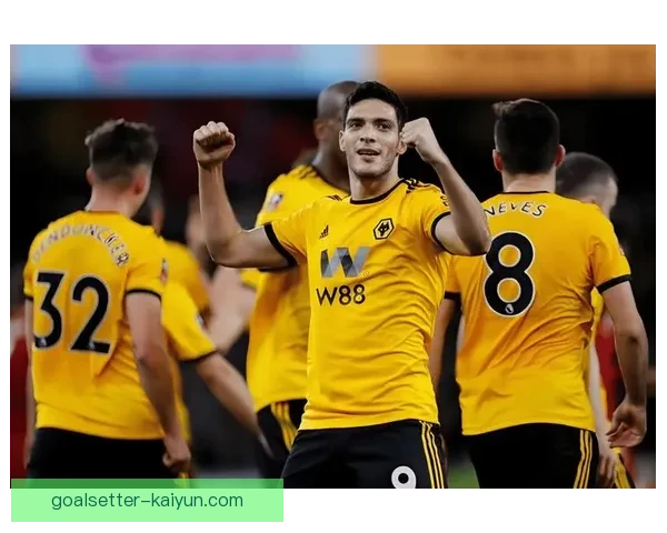 英超狼队表现稳健，欧联赛季备受关注